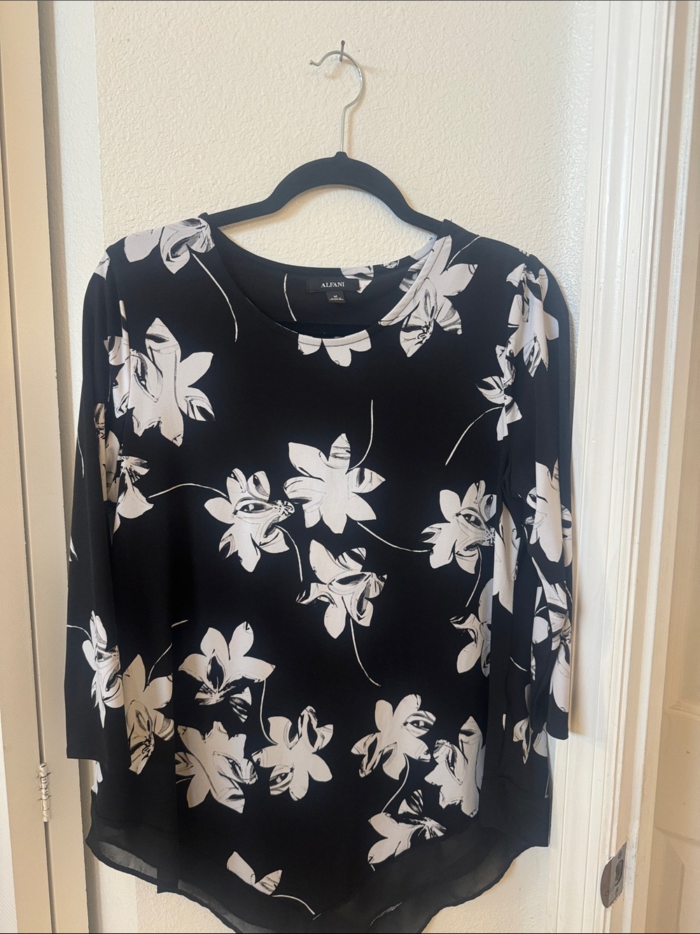 Alfani Black and White Floral Long-Sleeve Blouse